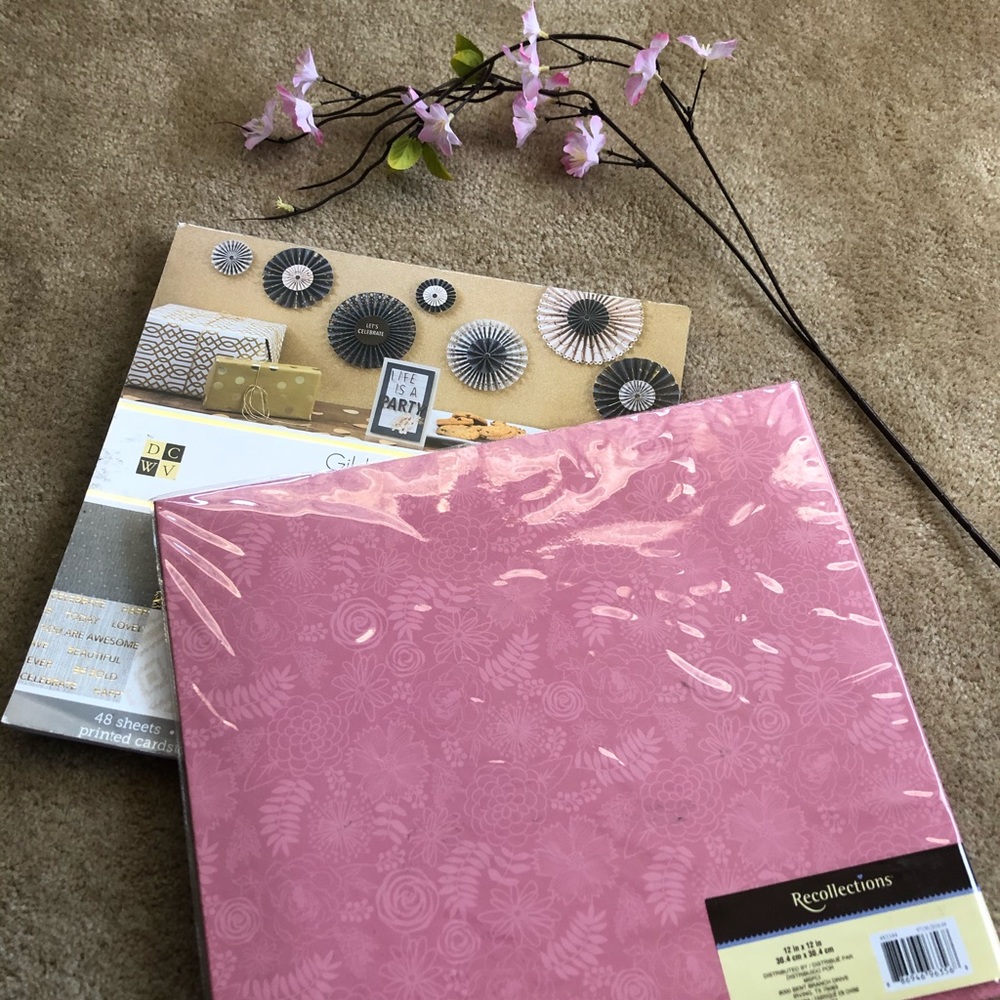 Scrapbooking book and paper